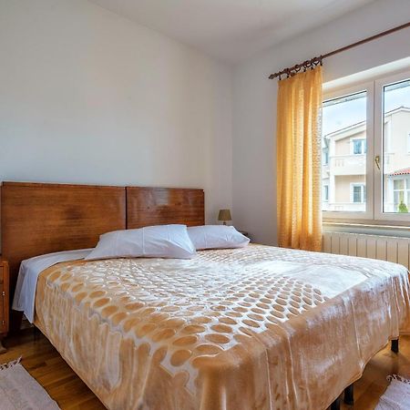 Apartment Majoran Pula Exterior photo
