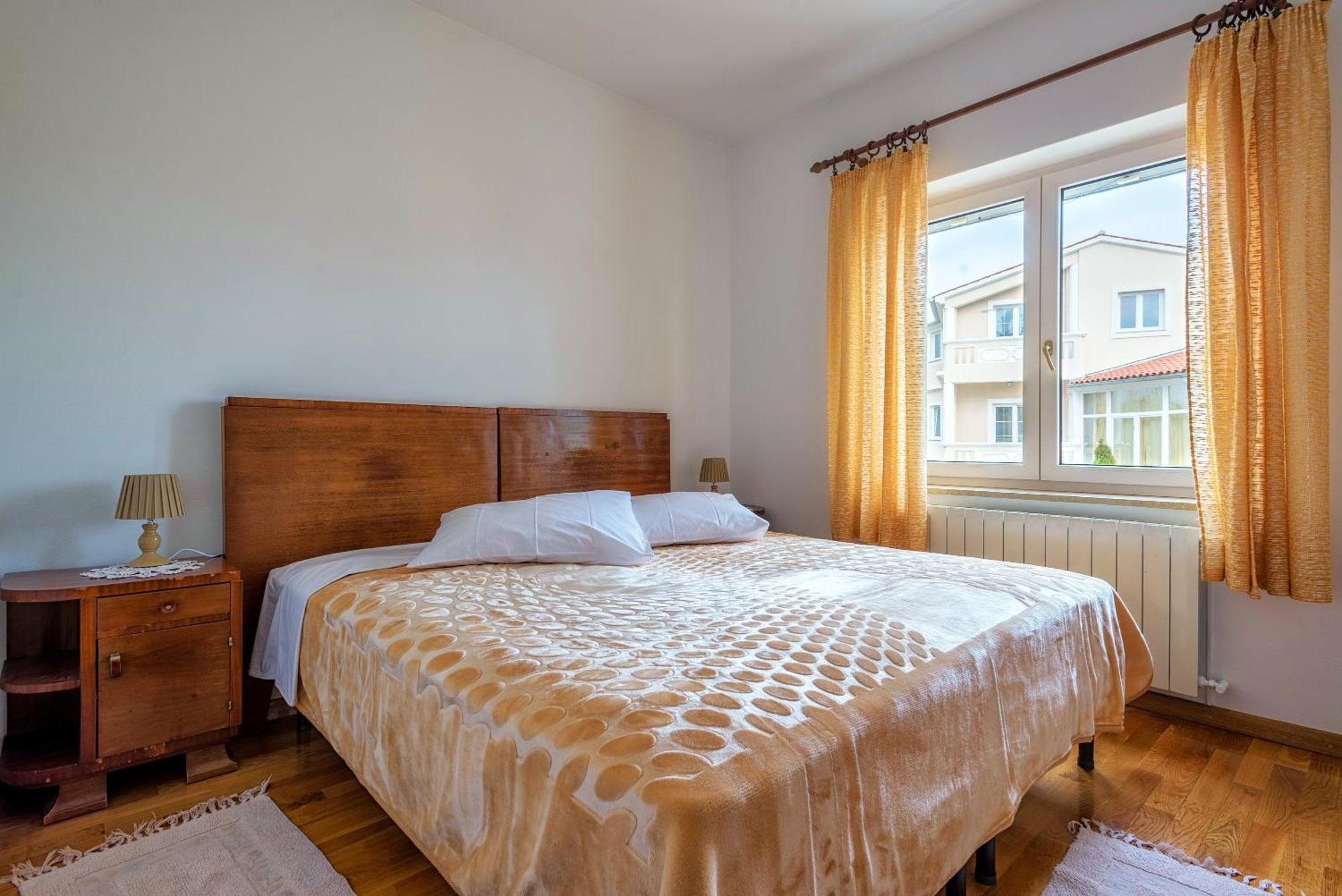 Apartment Majoran Pula Exterior photo