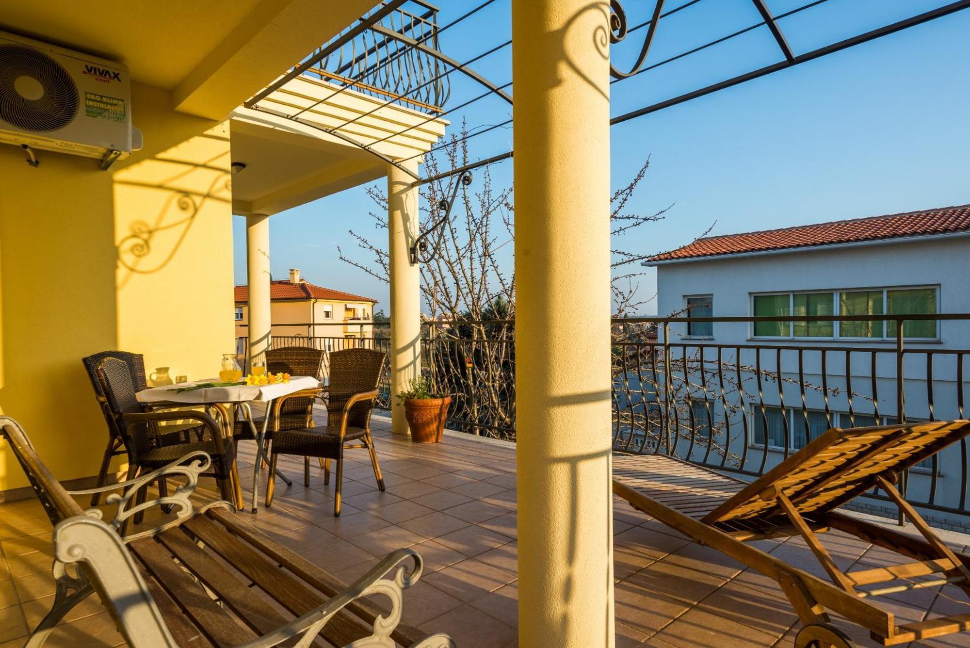 Apartment Majoran Pula Exterior photo