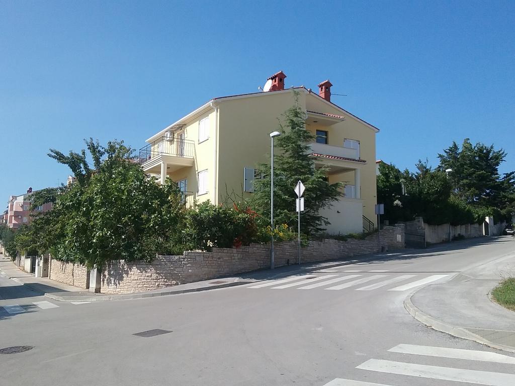Apartment Majoran Pula Exterior photo